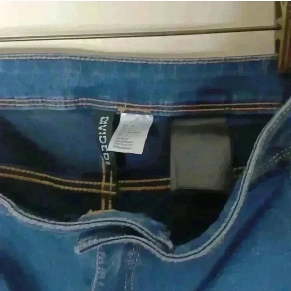H&M 👖 Blue Women's Jeans - Picture 8 of 9